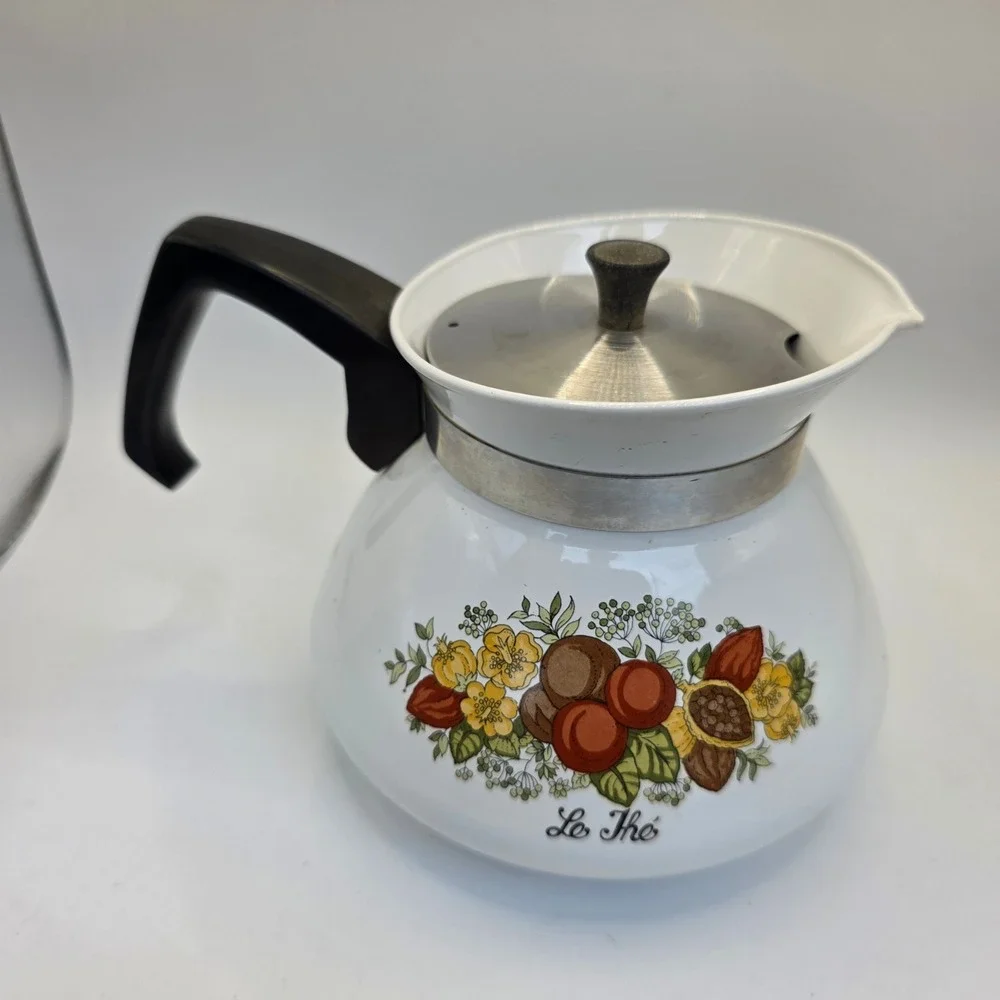 Vintage Corning Ware Spice of Life 6 C Teapot P-104-B White Floral Botanical Lid